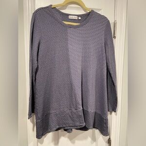 Habitat Size S Gray Mixed Stripe Long Sleeve Scoop Neck Soft Stretch Tunic Top